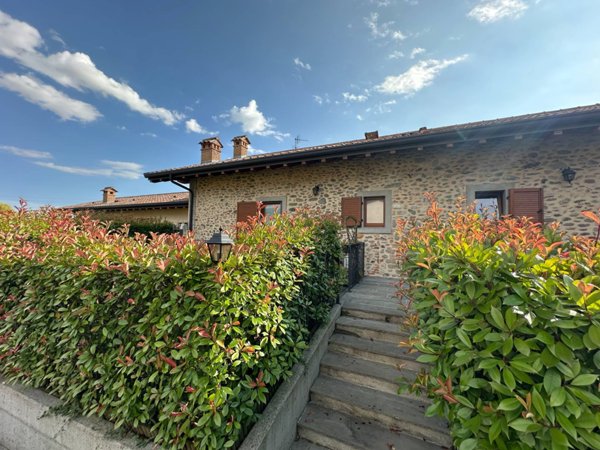 casa indipendente in vendita a Ranica