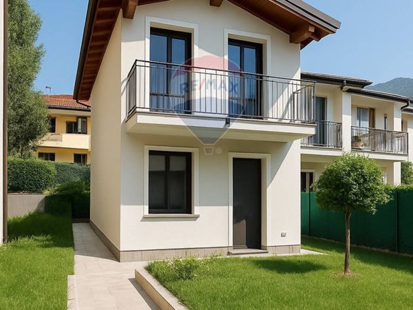 casa indipendente in vendita a Ranica