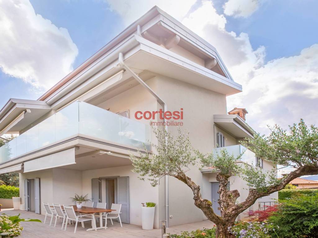 casa indipendente in vendita a Ranica