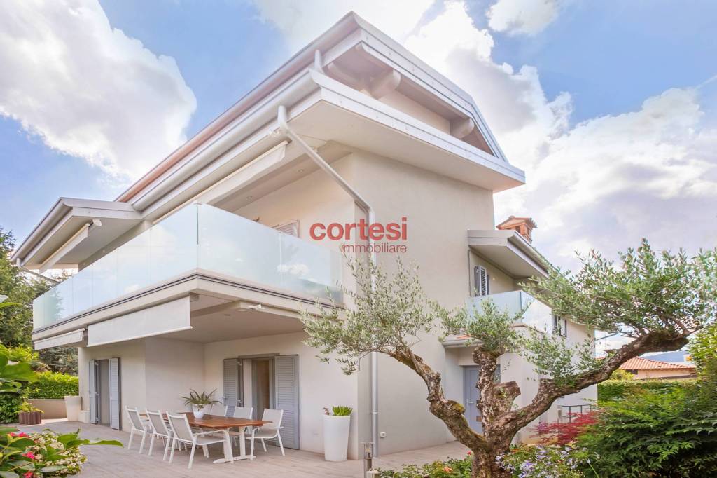 casa indipendente in vendita a Ranica