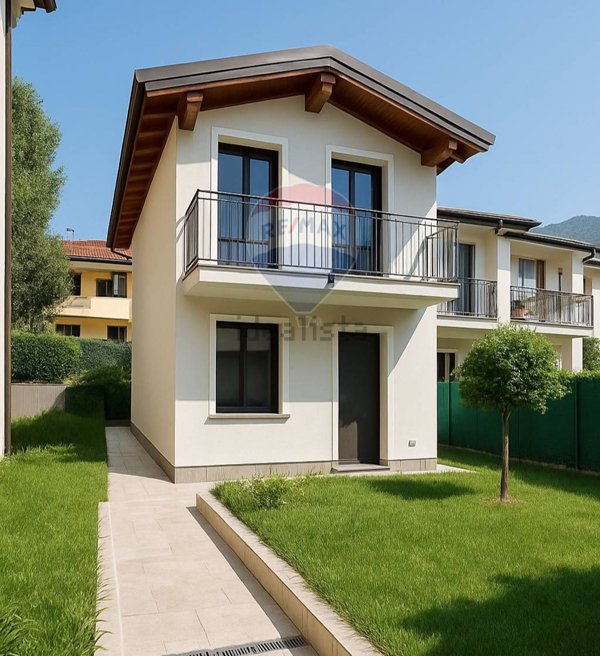 casa indipendente in vendita a Ranica