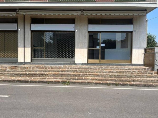 negozio in vendita a Ranica