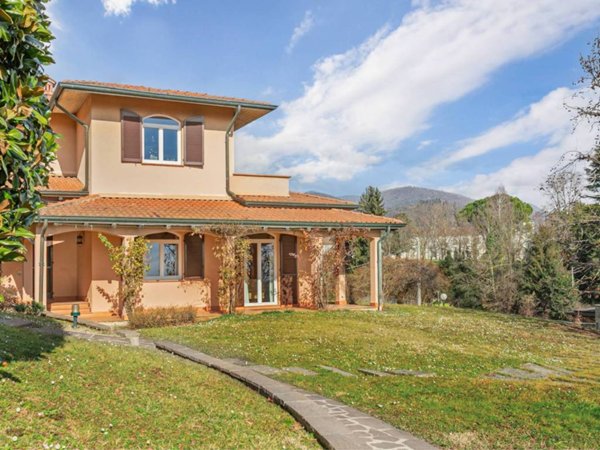 casa indipendente in vendita a Ranica