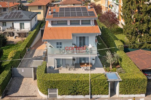 casa indipendente in vendita a Ranica