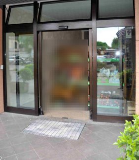 negozio in vendita a Ranica