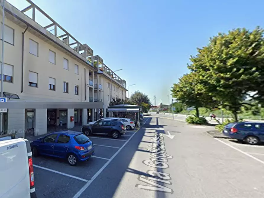 negozio in vendita a Ranica