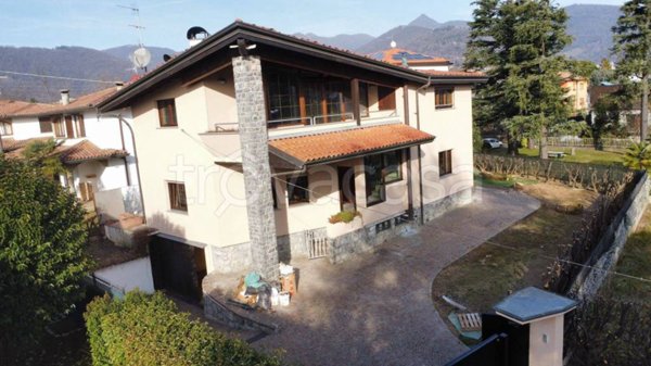 casa indipendente in vendita a Ranica