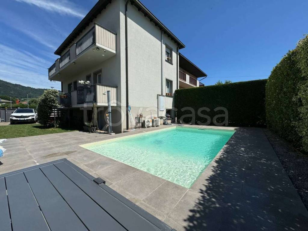 casa indipendente in vendita a Ranica