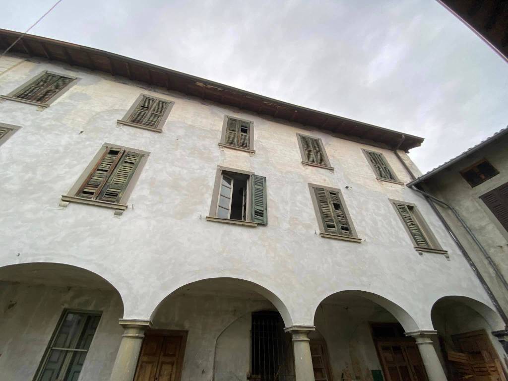 intera palazzina in vendita a Ranzanico