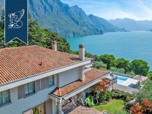 casa indipendente in vendita a Riva di Solto