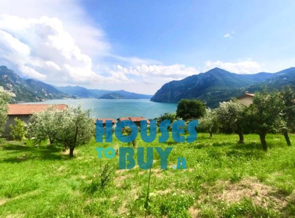terreno agricolo in vendita a Riva di Solto