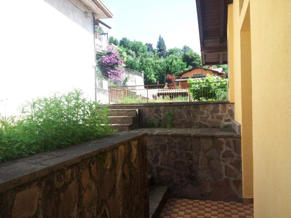 appartamento in vendita a Riva di Solto