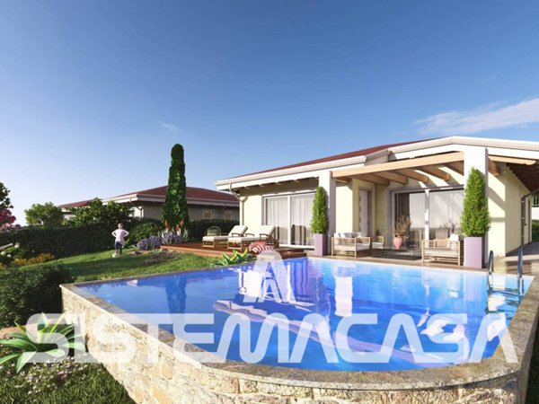 casa indipendente in vendita a Riva di Solto
