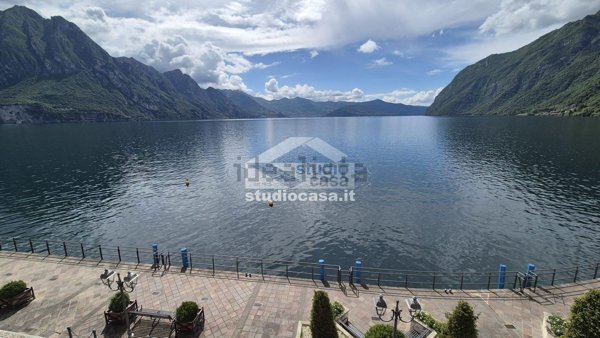 appartamento in vendita a Riva di Solto