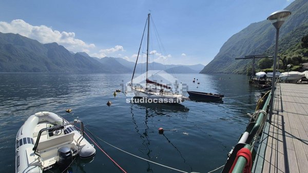 appartamento in vendita a Riva di Solto in zona Zu