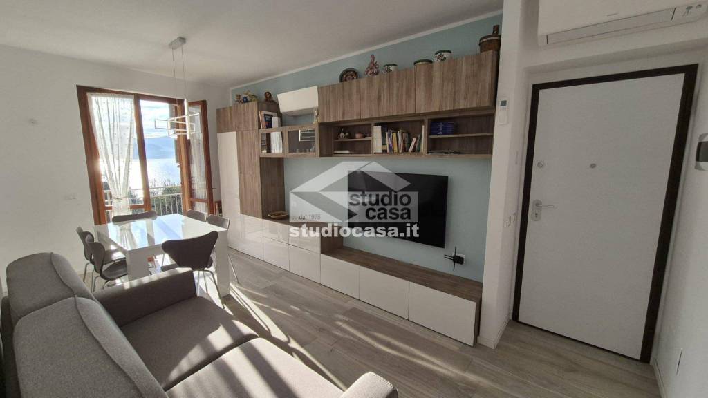 appartamento in vendita a Riva di Solto