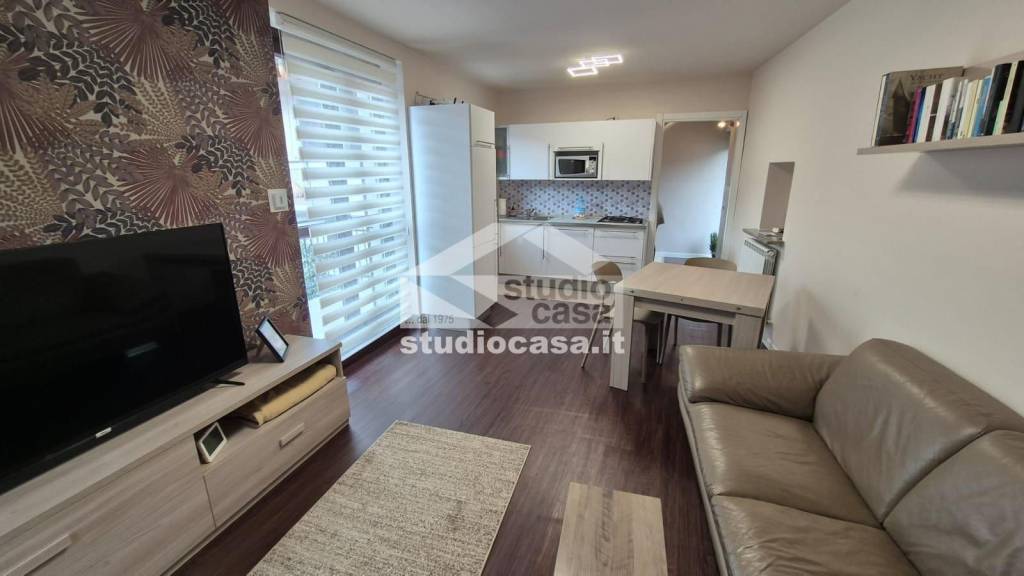 casa indipendente in vendita a Riva di Solto