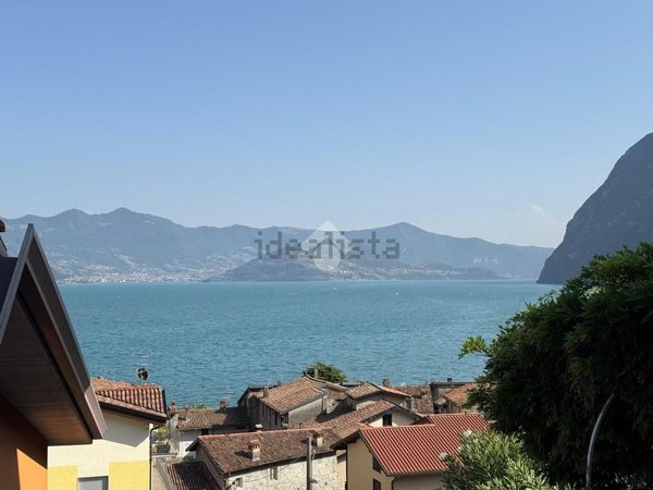 appartamento in vendita a Riva di Solto in zona Zorzino
