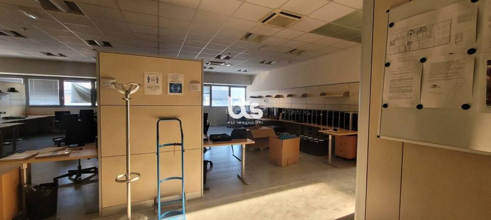 locale di sgombero in vendita a Rogno