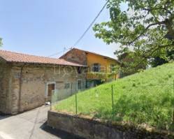 casa indipendente in vendita a Rogno
