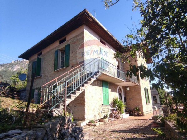 appartamento in vendita a Rogno
