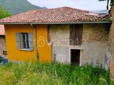 appartamento in vendita a Rogno
