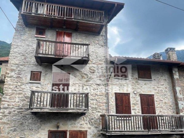 appartamento in vendita a Rogno