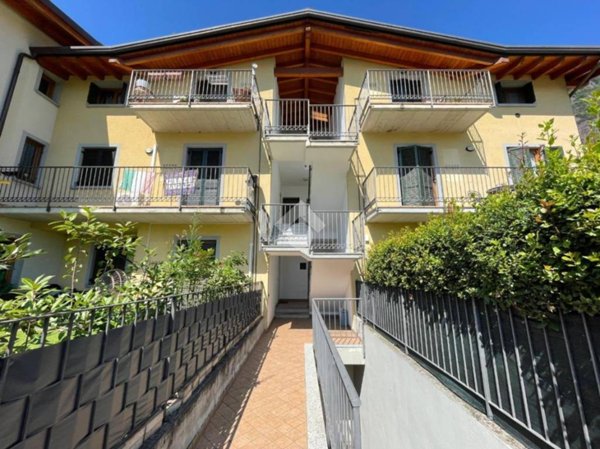 appartamento in vendita a Rogno