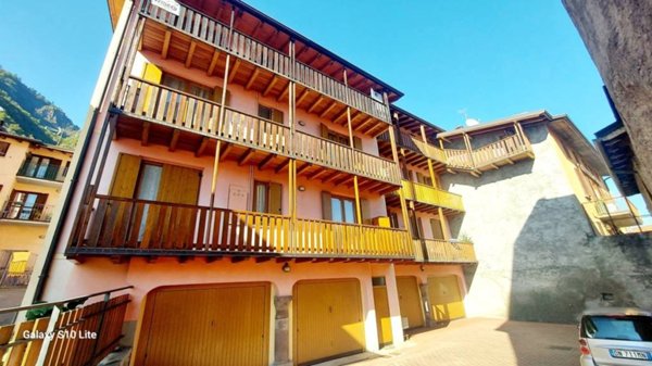 appartamento in vendita a Rogno