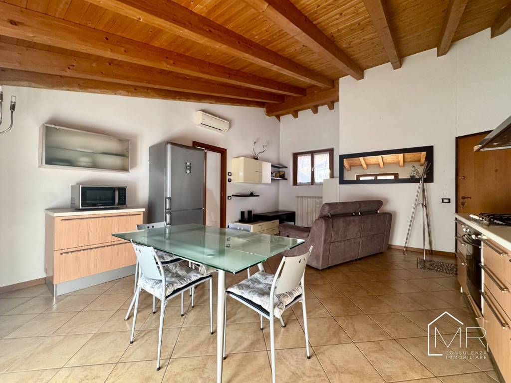 appartamento in vendita a Rogno