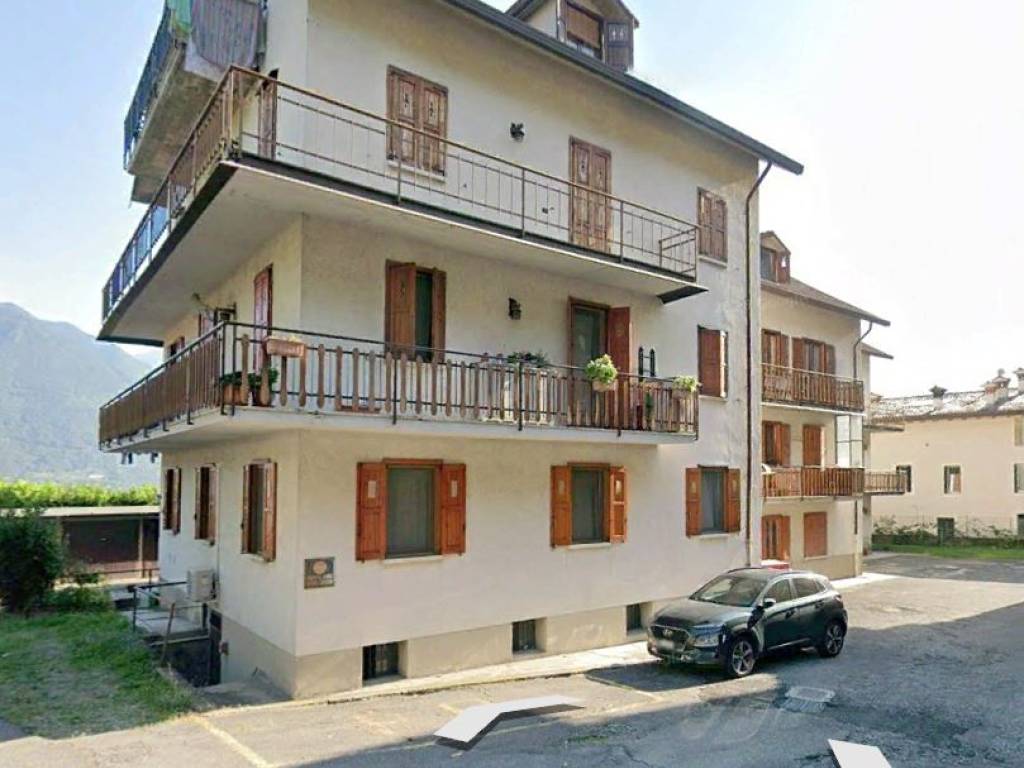 appartamento in vendita a Rogno