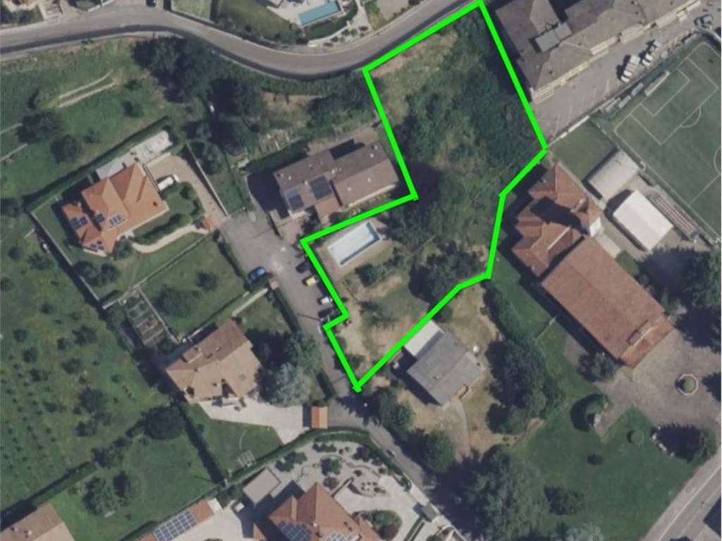 terreno edificabile in vendita a Rogno