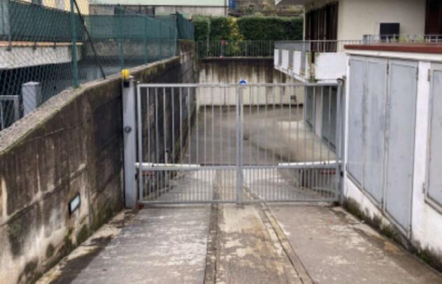 negozio in vendita a Rogno