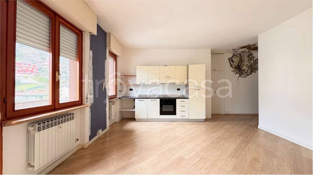 appartamento in vendita a Rogno