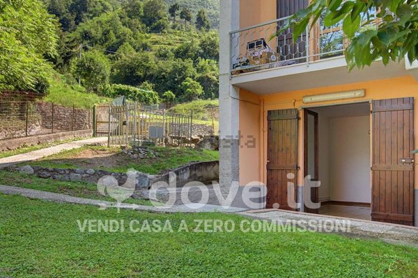 appartamento in vendita a Rogno in zona San Vigilio e RONDINERA