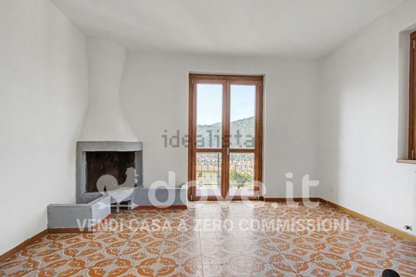 appartamento in vendita a Rogno in zona San Vigilio e RONDINERA