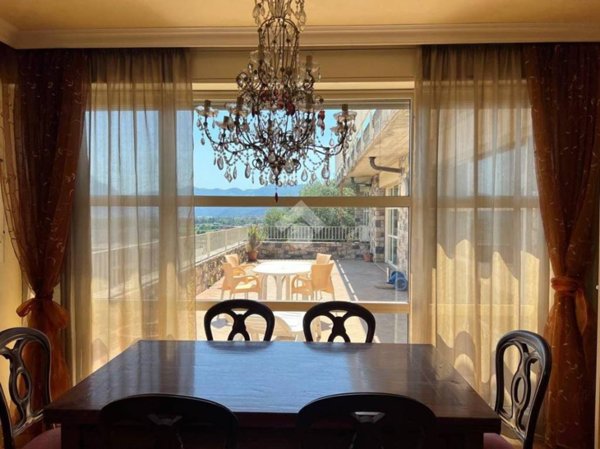 casa indipendente in vendita a Rogno in zona San Vigilio e RONDINERA
