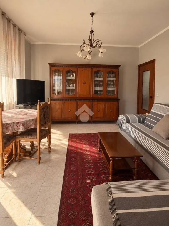 appartamento in vendita a Rogno in zona San Vigilio e RONDINERA