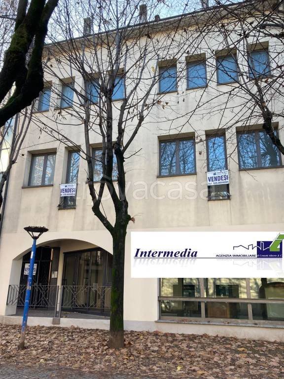 ufficio in vendita a Romano di Lombardia