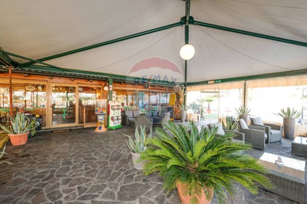 negozio in vendita a Romano di Lombardia