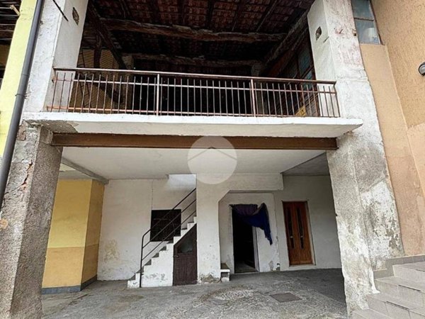 casa indipendente in vendita a Romano di Lombardia