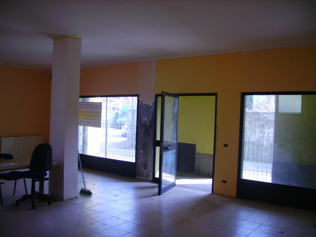 negozio in vendita a Romano di Lombardia