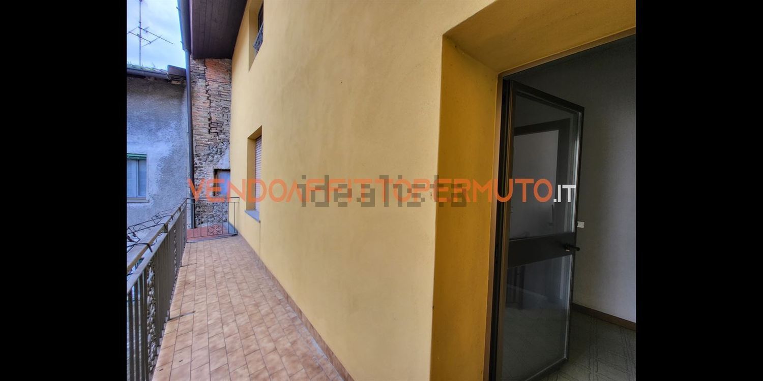 casa indipendente in vendita a Romano di Lombardia