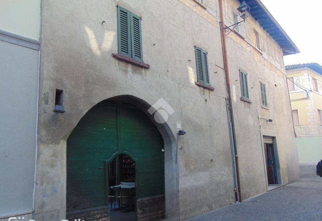 casa indipendente in vendita a Romano di Lombardia