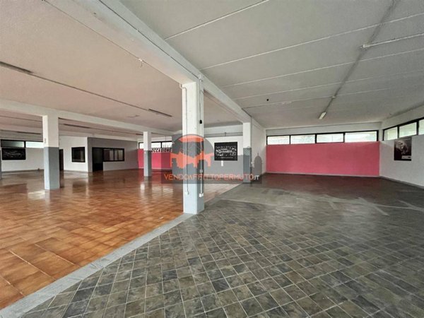 negozio in vendita a Romano di Lombardia