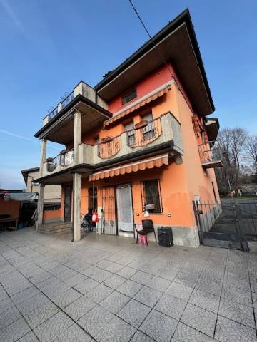 casa indipendente in vendita a Romano di Lombardia