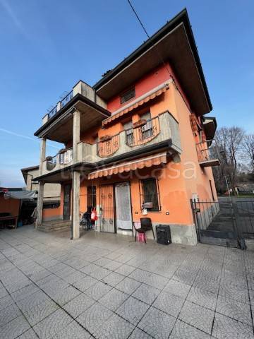 casa indipendente in vendita a Romano di Lombardia