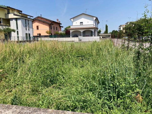 casa indipendente in vendita a Romano di Lombardia