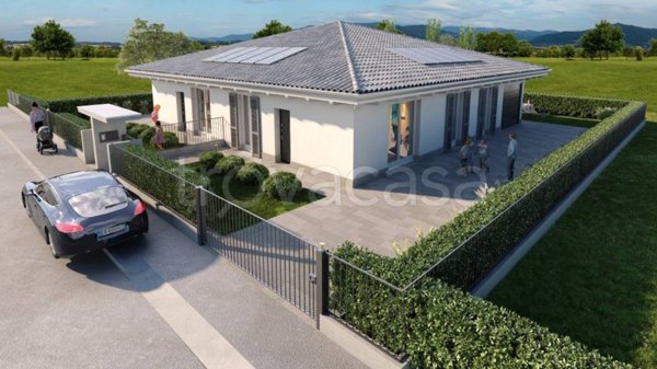 casa indipendente in vendita a Romano di Lombardia