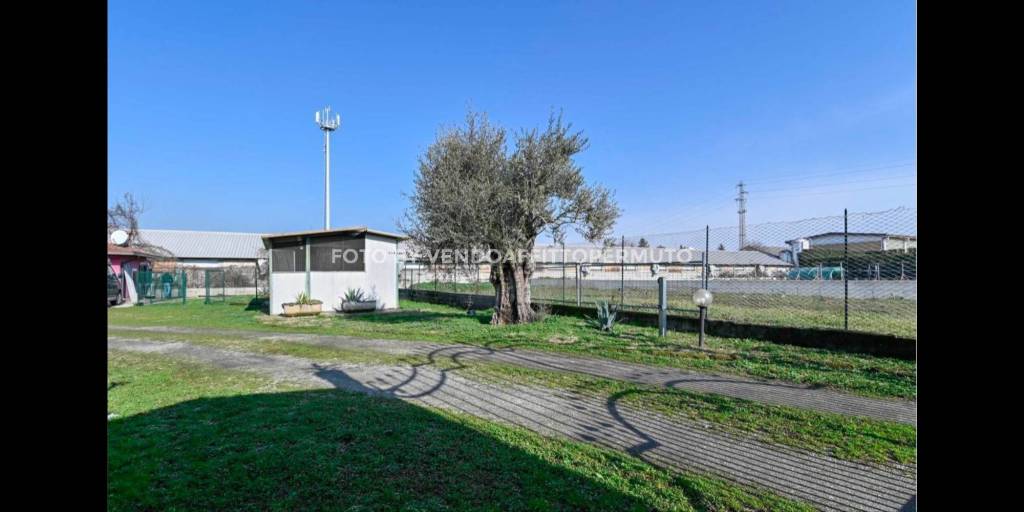 terreno agricolo in vendita a Romano di Lombardia